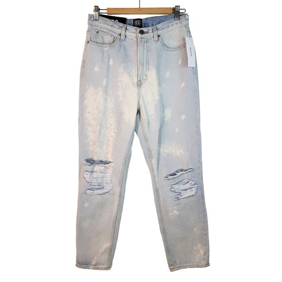 NWT Urban Outfitters BDG Slim Straight Distressed Jeans Size 28 - Picture 1 of 9
